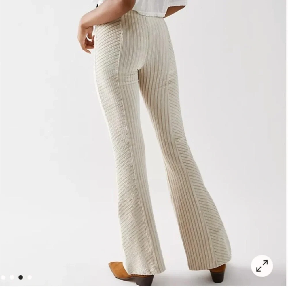 Free people pull on velvet flare pants high waisted Large cream